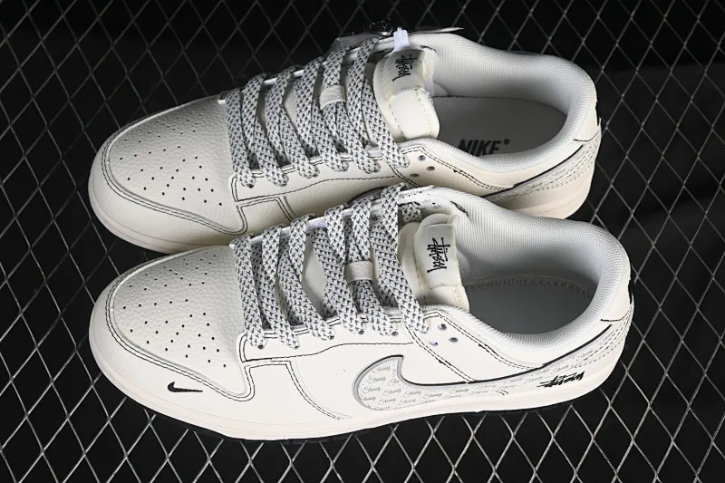 All categories Nk SB Dunk Series Nk SB Dunk Low High-end customized low-top sneakers Nike SB Dunk Low Stusi co-branded beige black line gray silver high-end customized low-top casual sneakers HH7518-097